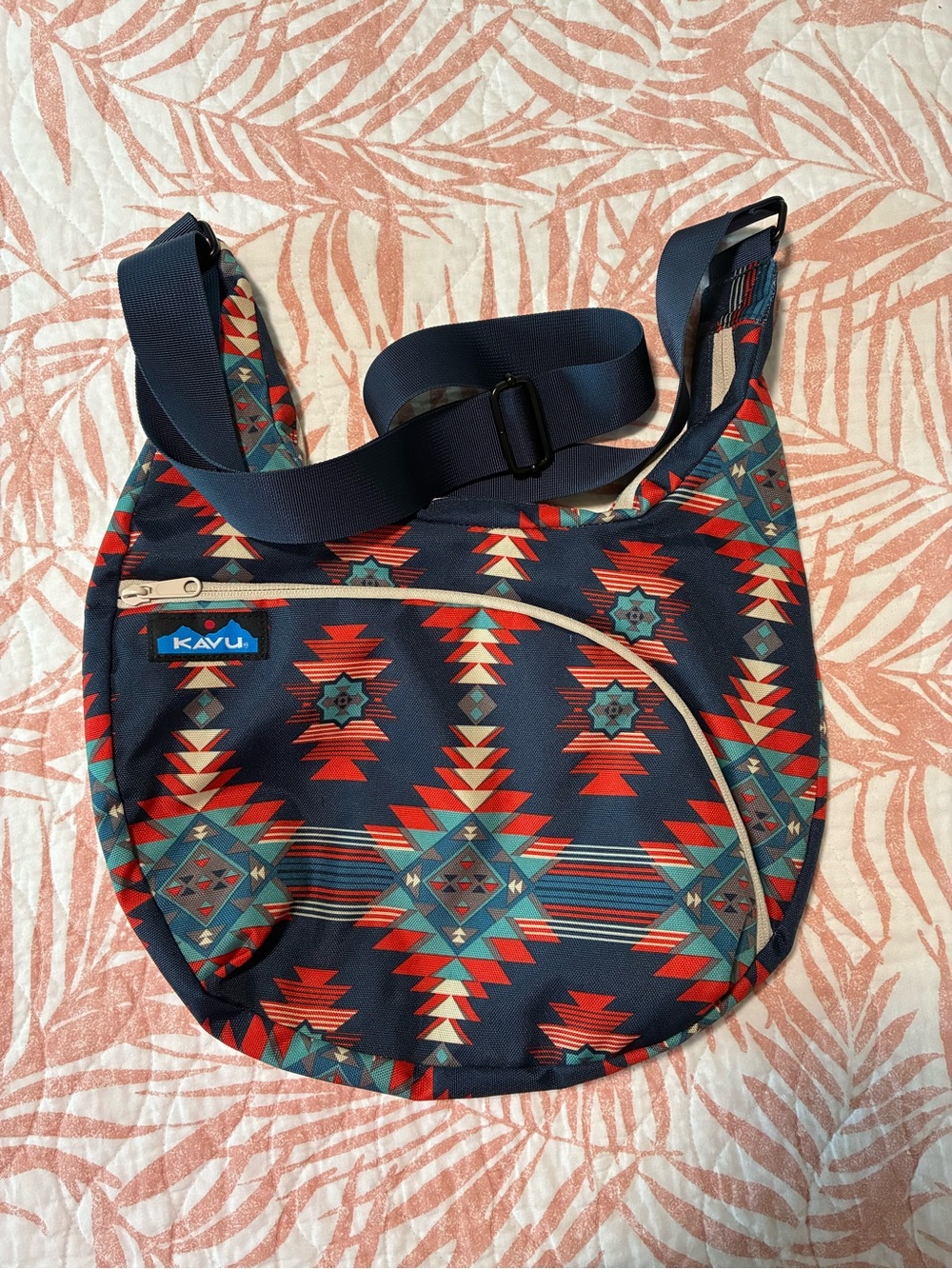 Kavu Singapore Crossbody Satchel
